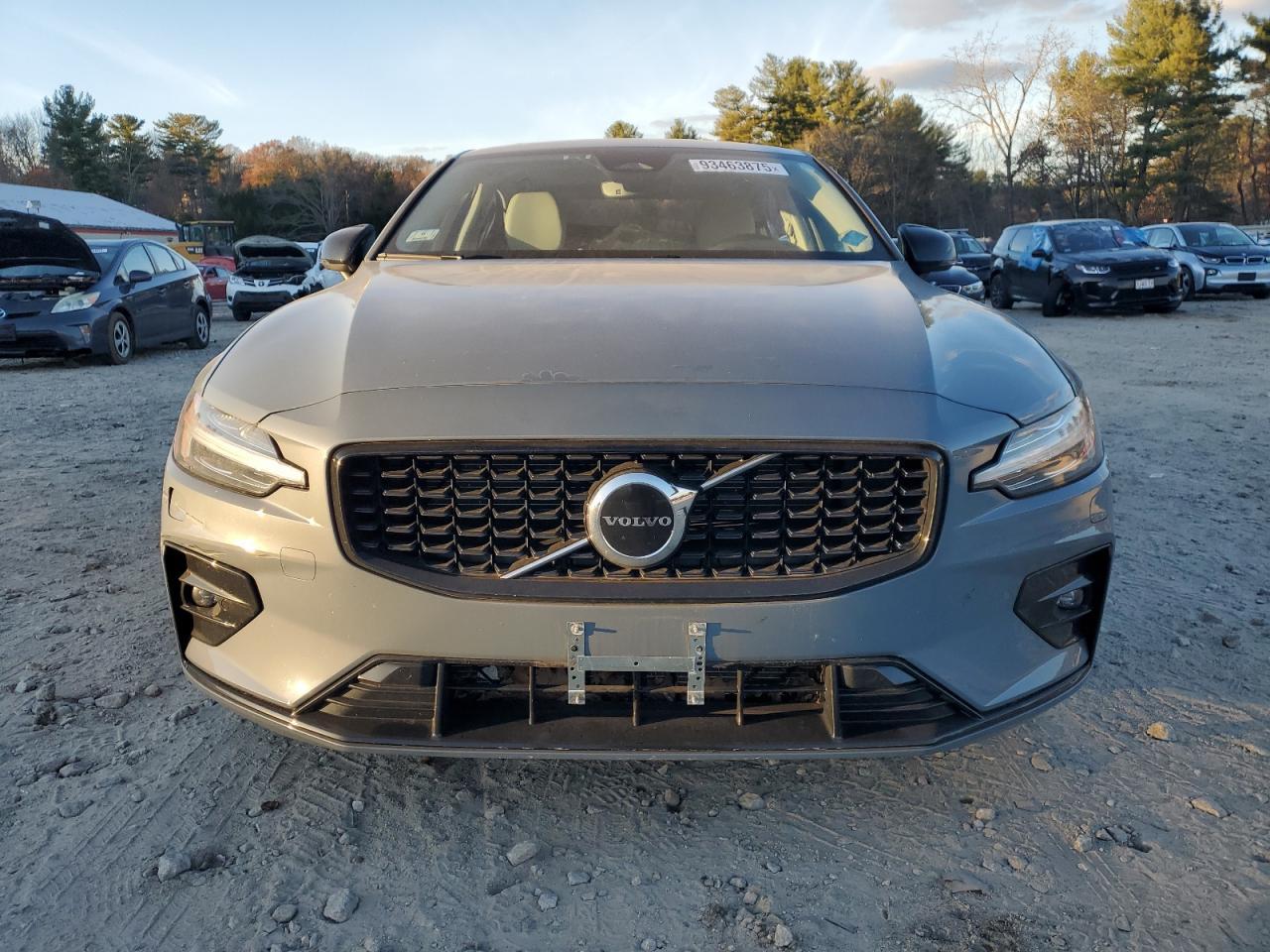 2024 VOLVO S60