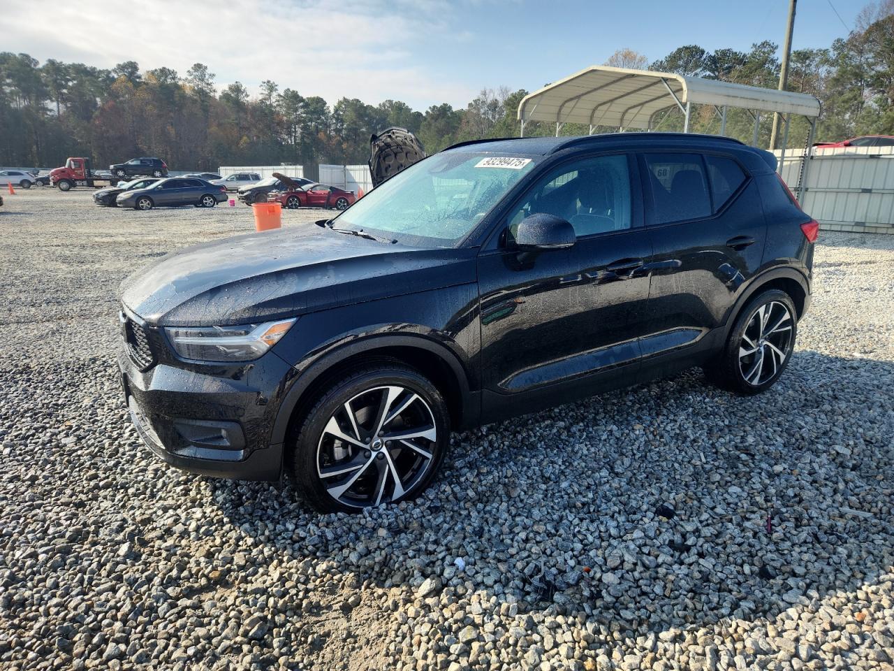 2019 VOLVO XC40