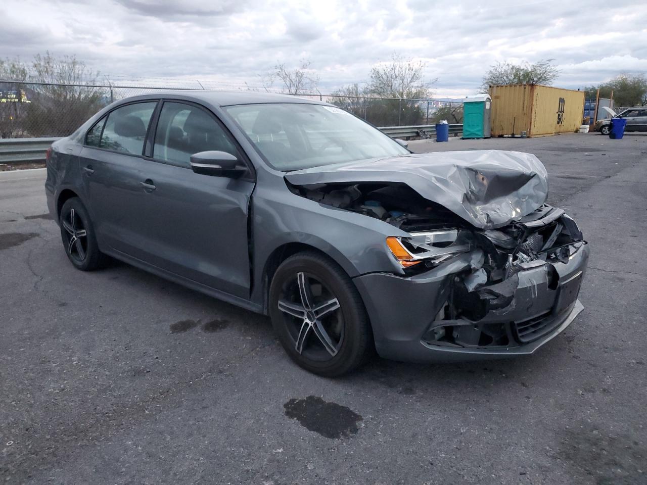 2012 VOLKSWAGEN JETTA