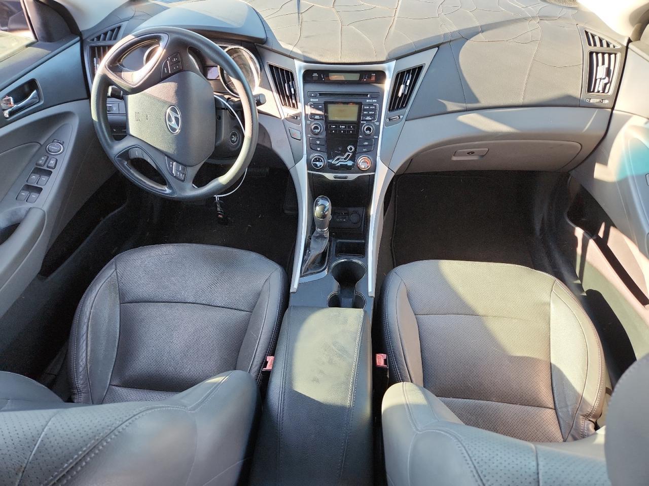2011 HYUNDAI SONATA
