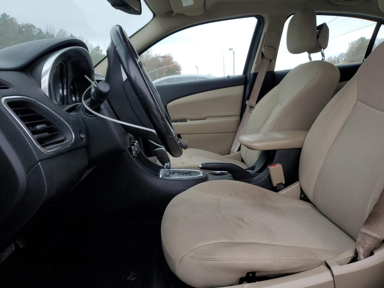 2013 CHRYSLER 200