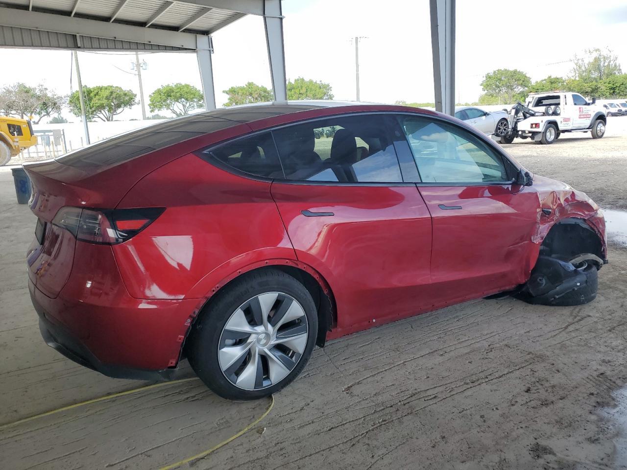 2024 TESLA MODEL Y