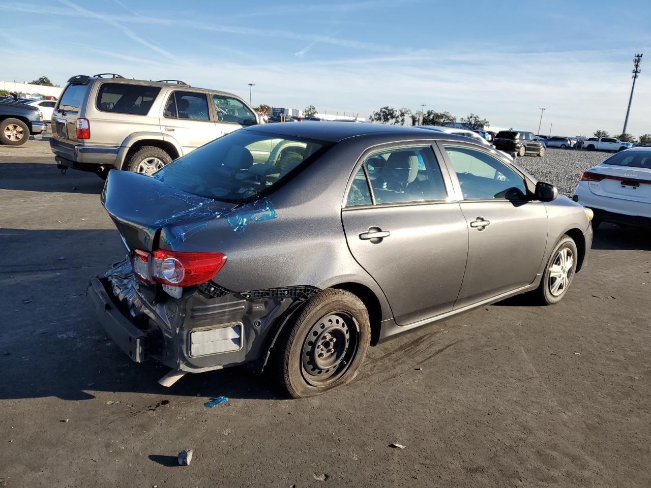 2013 TOYOTA COROLLA