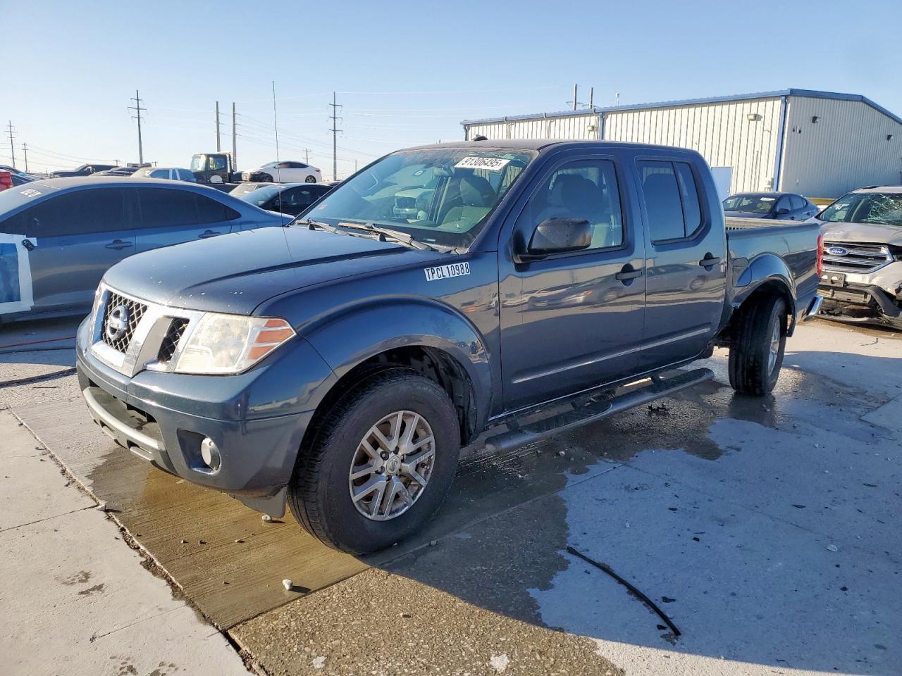 2017 NISSAN Frontier