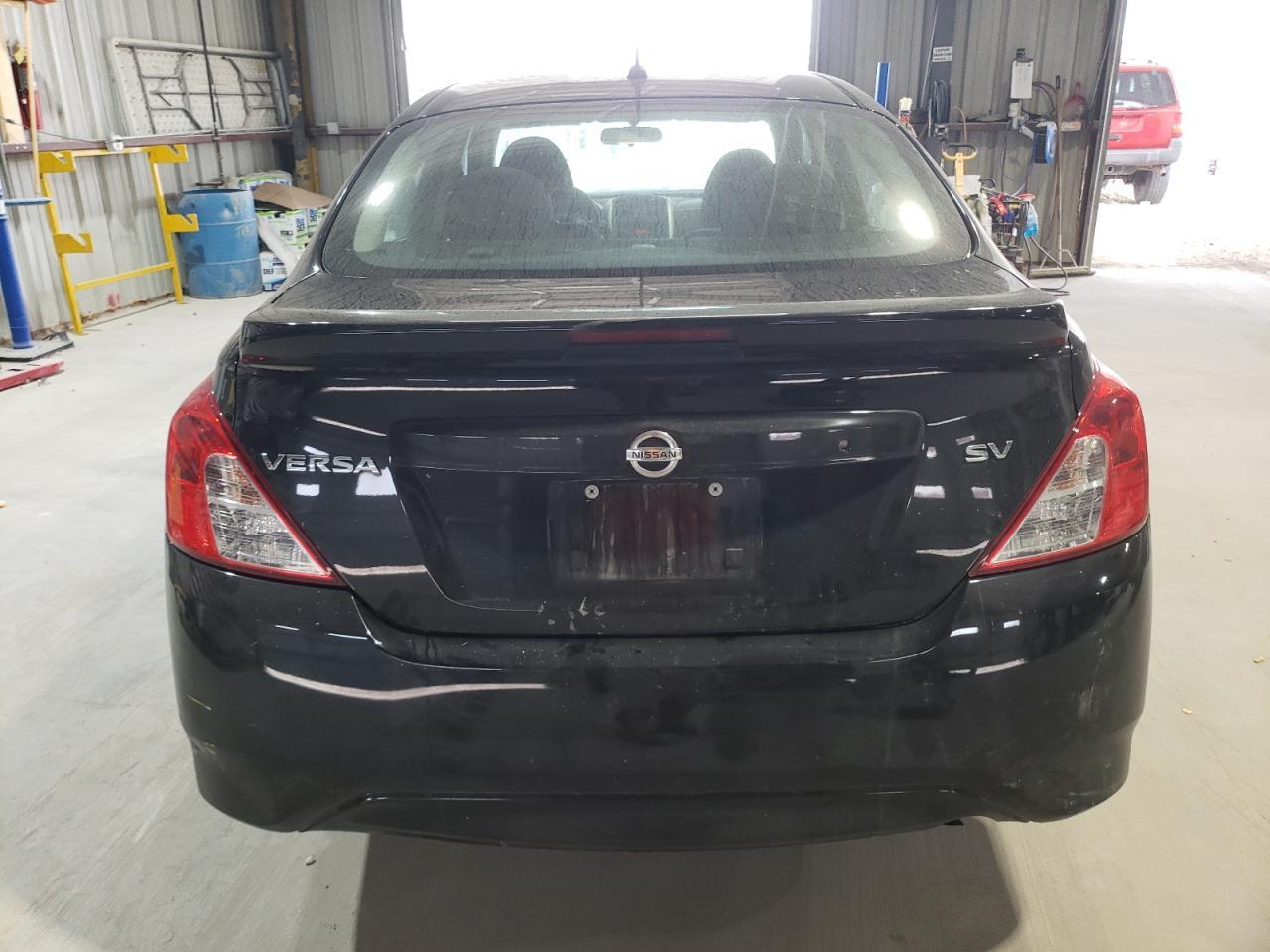 2018 NISSAN VERSA