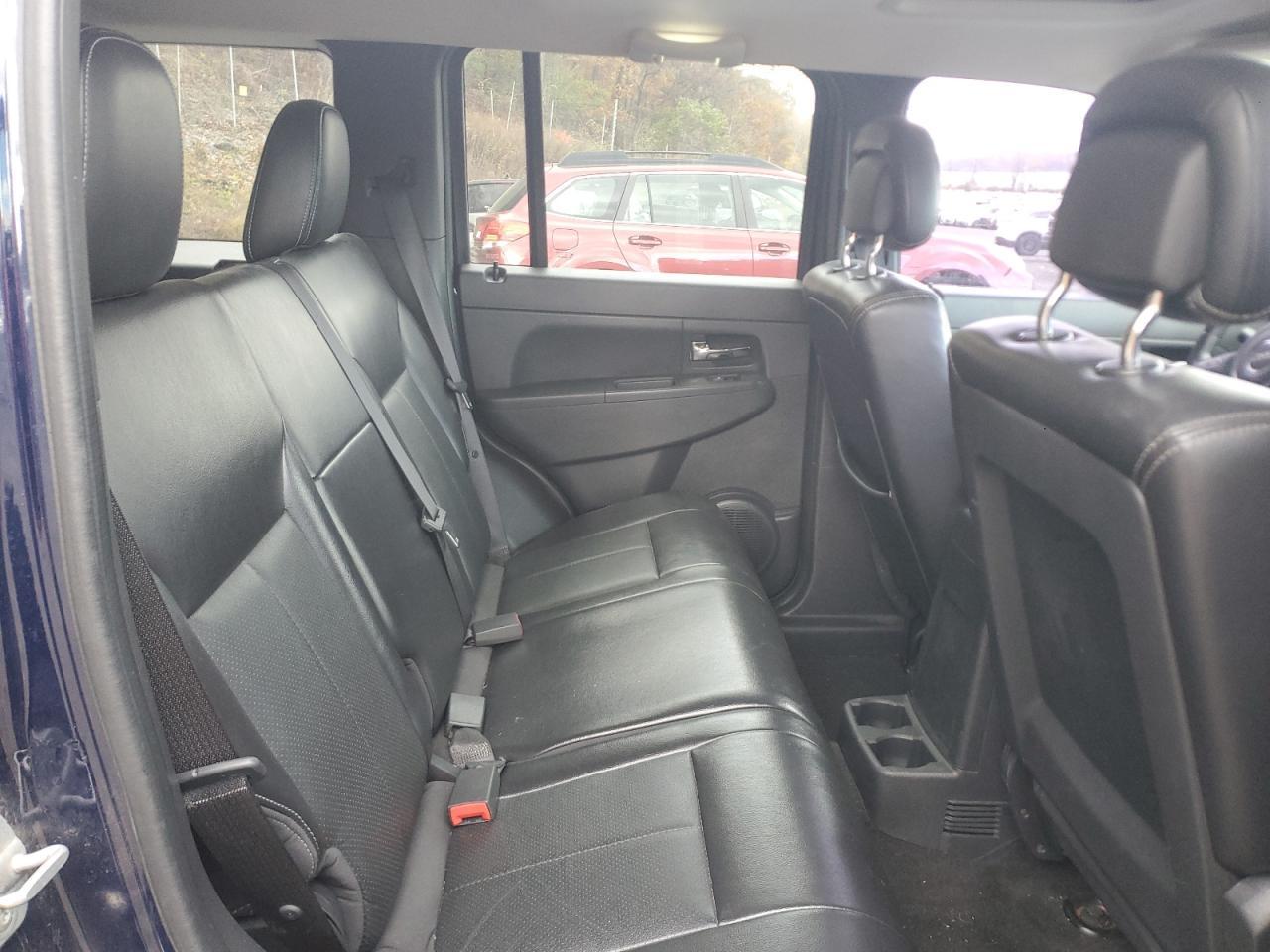 2012 JEEP Liberty