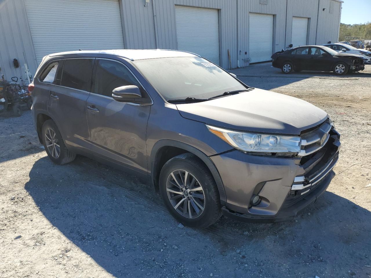 2019 TOYOTA HIGHLANDER