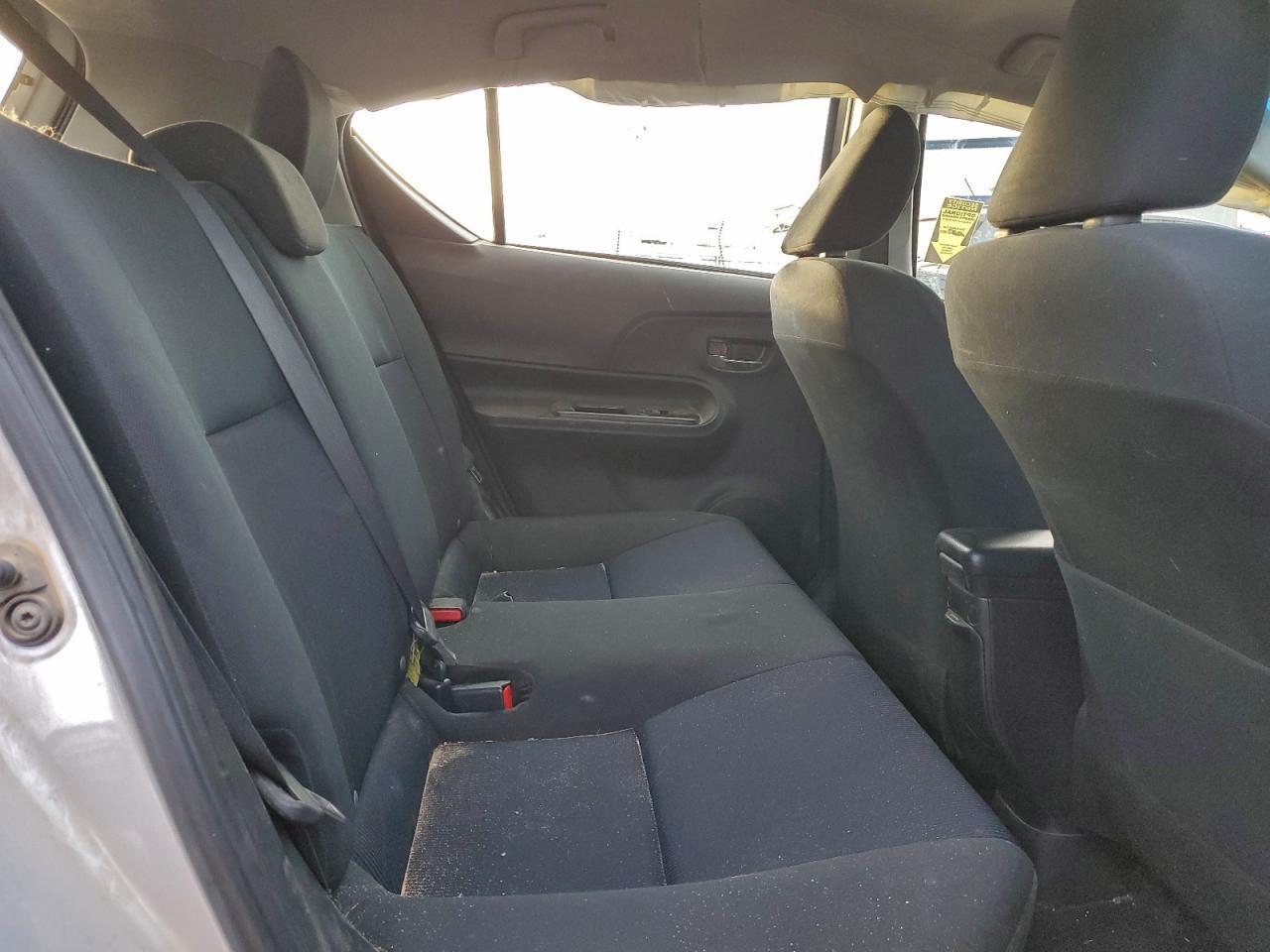 2015 TOYOTA Prius c