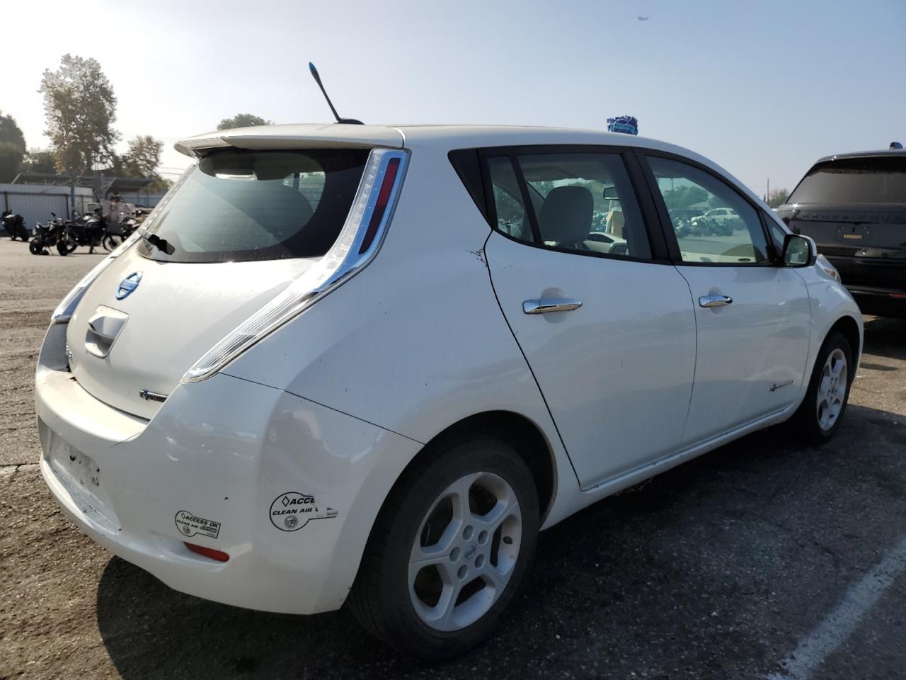 2013 NISSAN LEAF