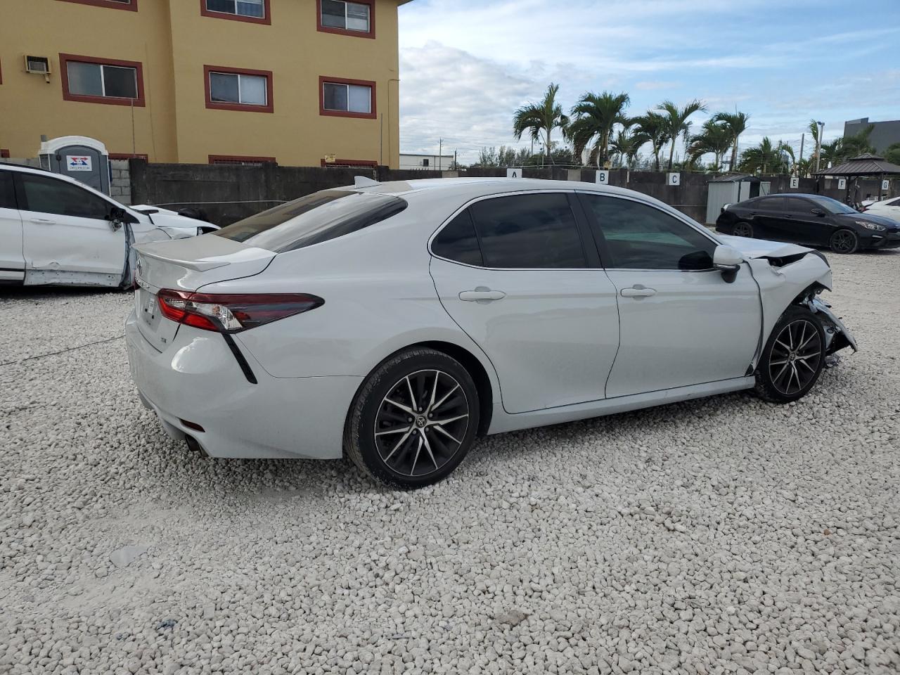 2024 TOYOTA CAMRY
