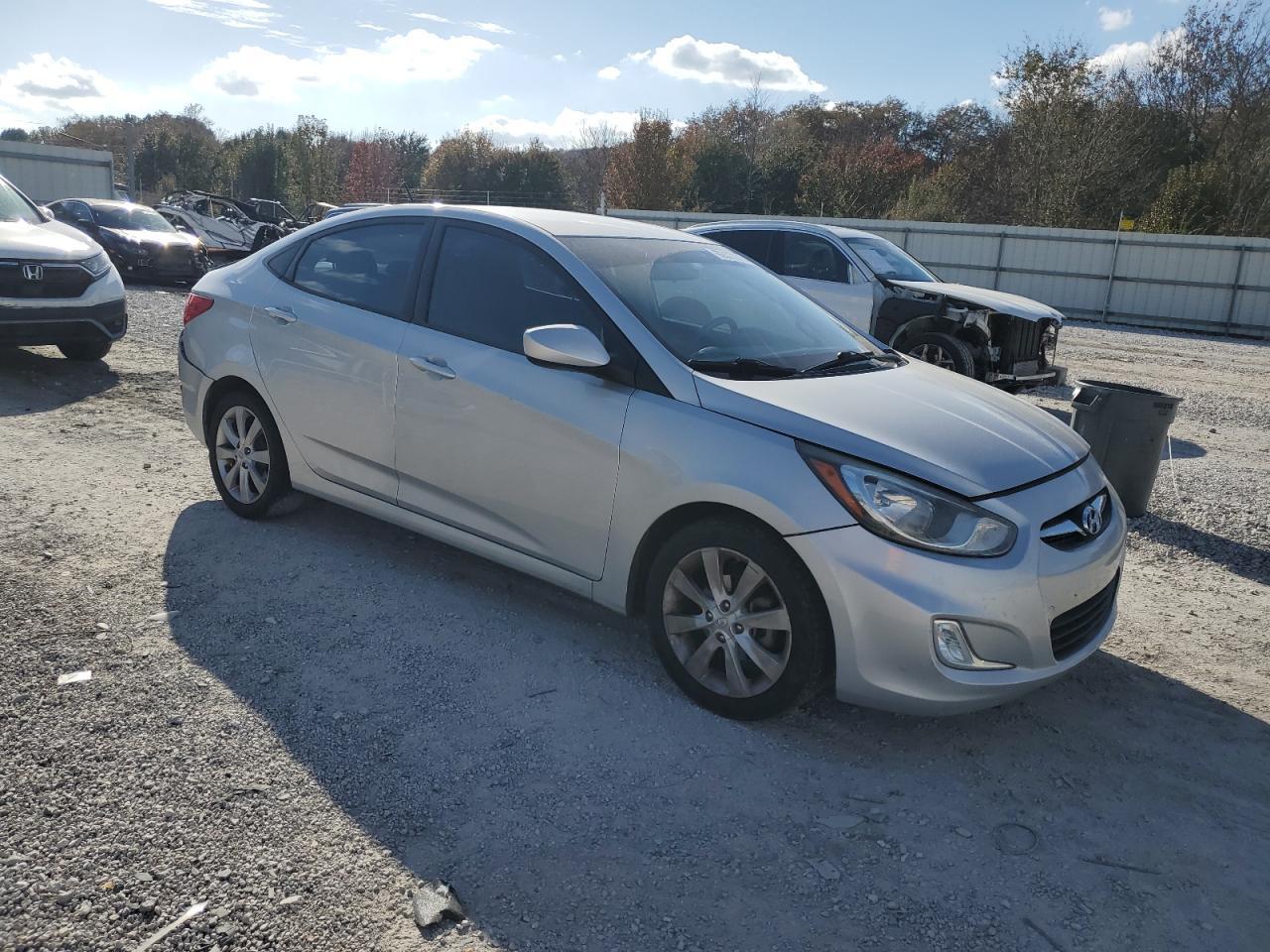 2012 HYUNDAI ACCENT
