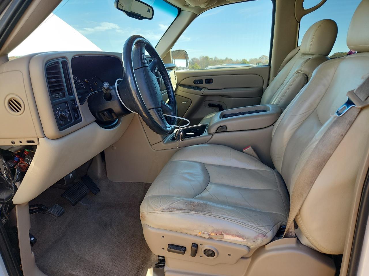 2004 CHEVROLET Tahoe