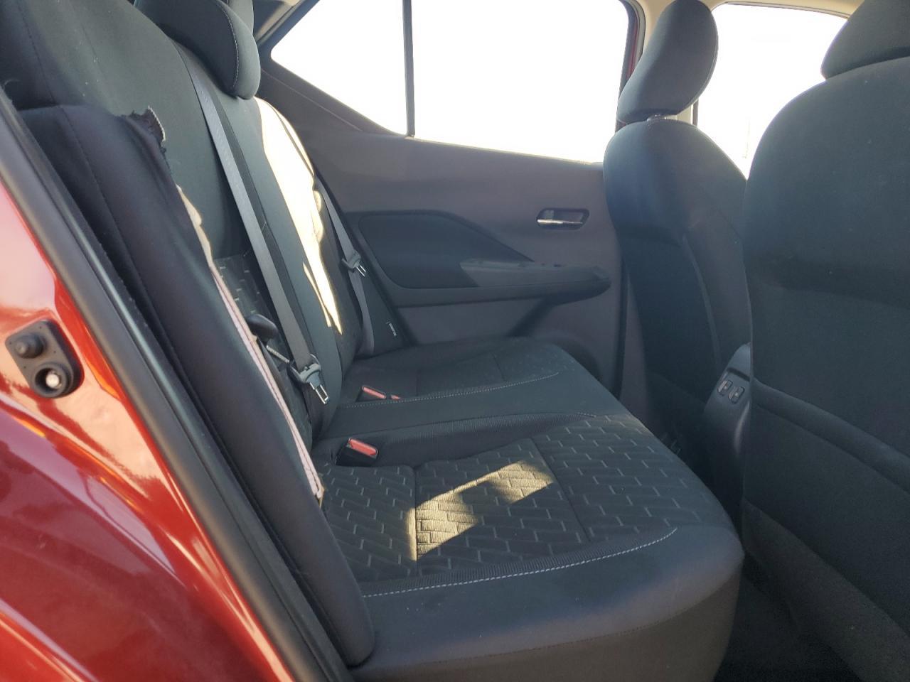 2024 NISSAN KICKS