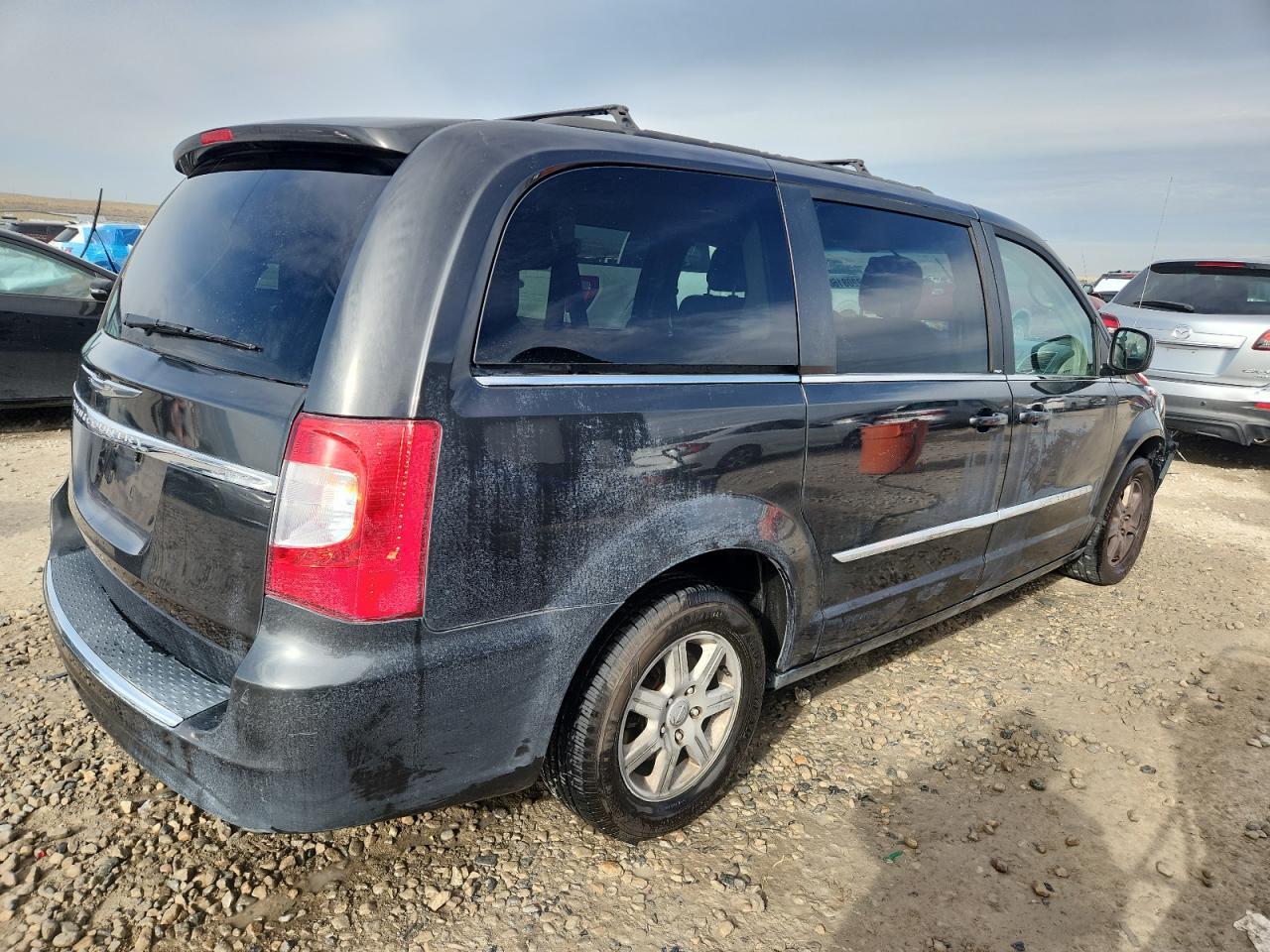 2012 CHRYSLER Town & Country