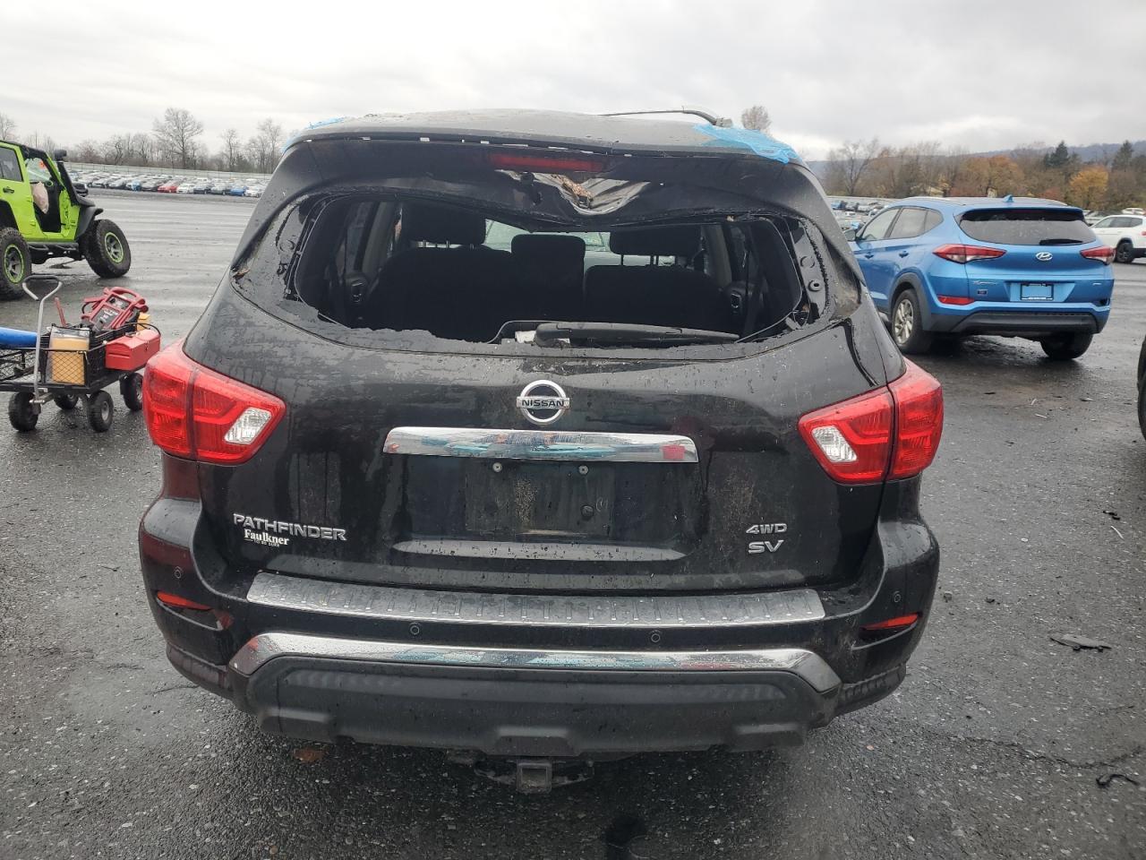2017 NISSAN PATHFINDER