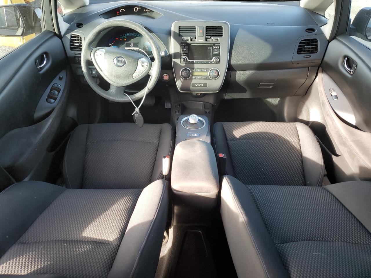 2016 NISSAN LEAF