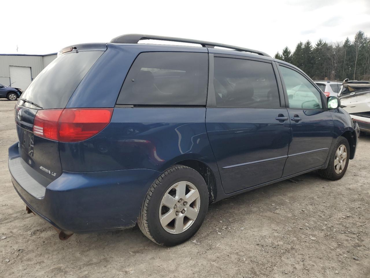 2005 TOYOTA SIENNA