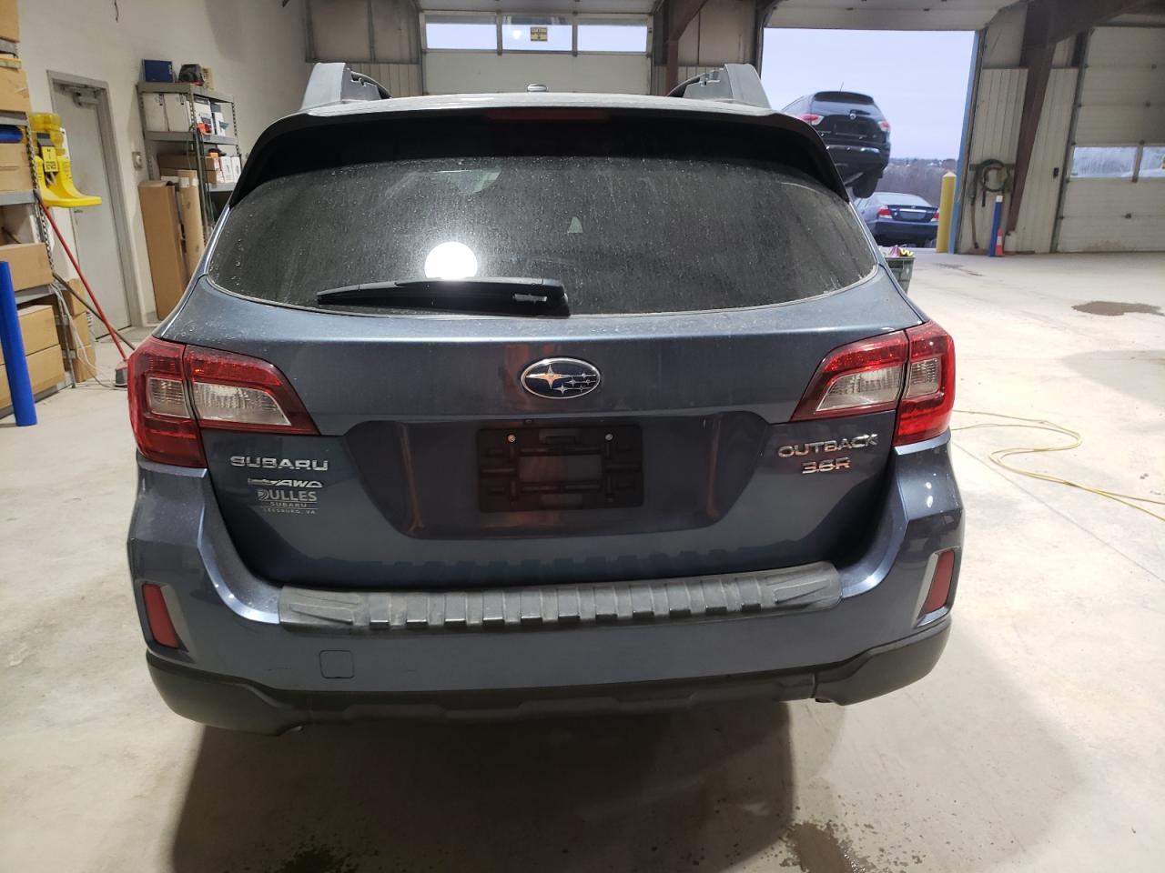 2015 SUBARU Outback