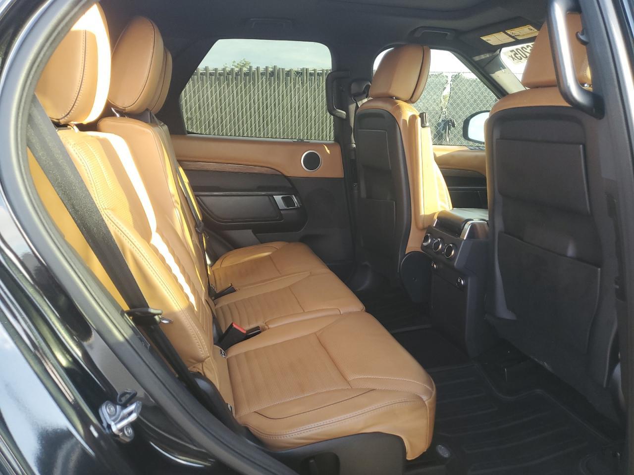2017 LAND ROVER Discovery