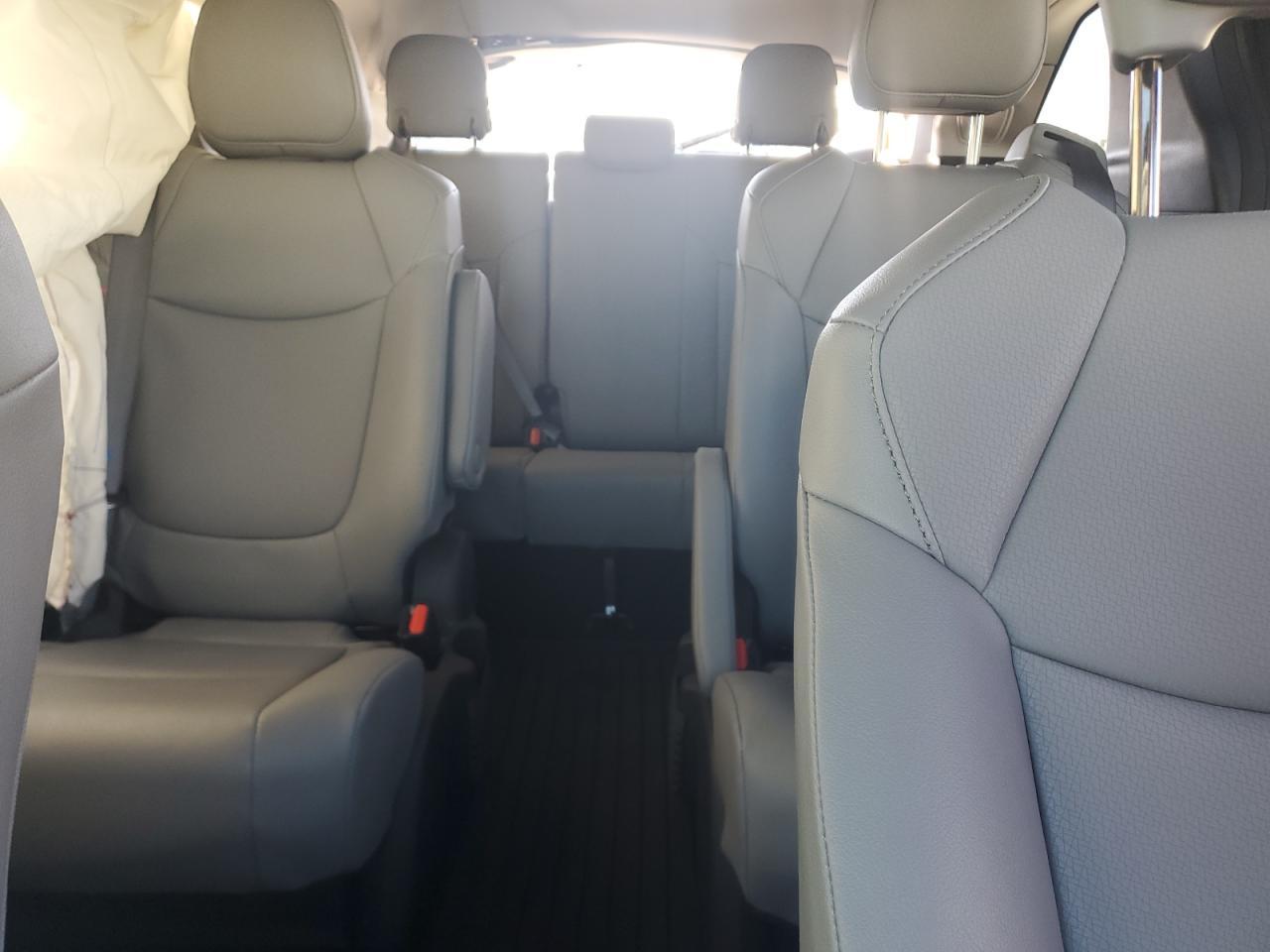 2025 TOYOTA SIENNA