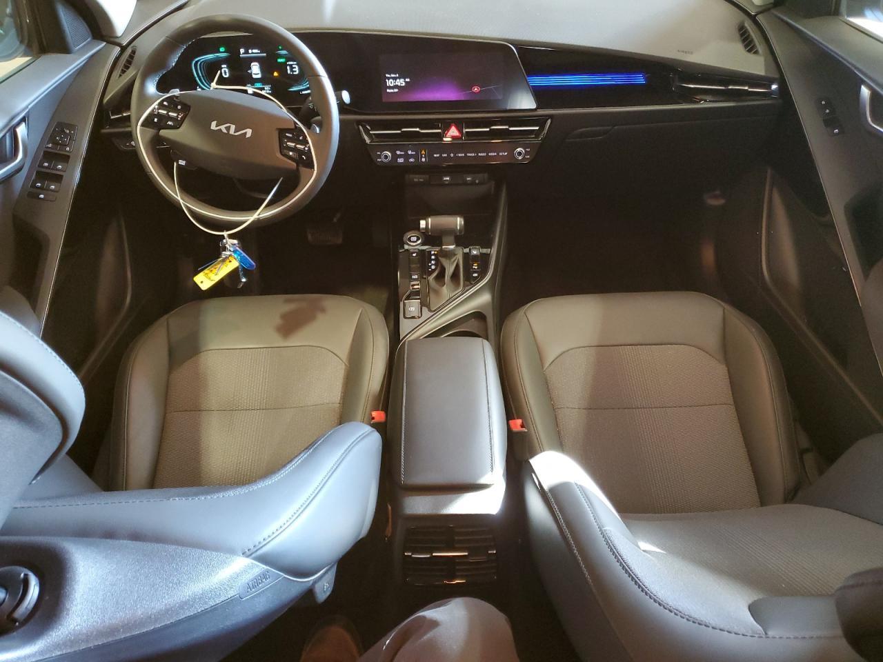 2023 KIA Niro