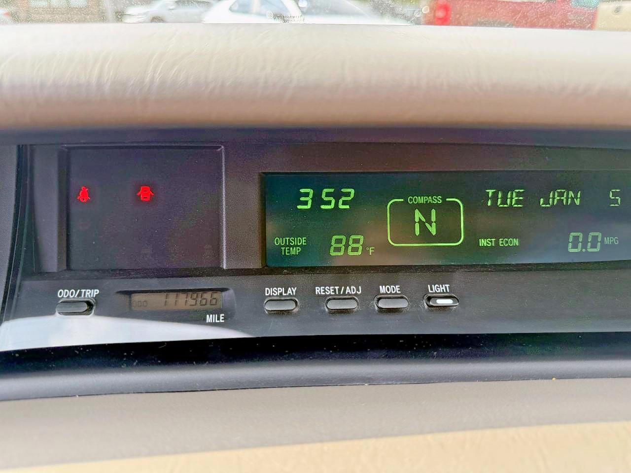 2001 TOYOTA Avalon