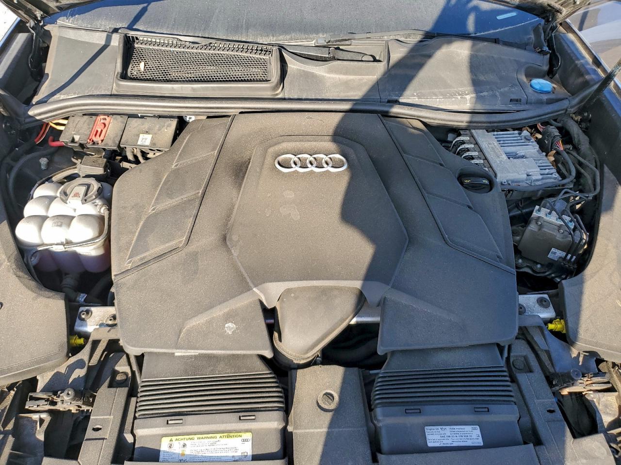 2020 AUDI Q8
