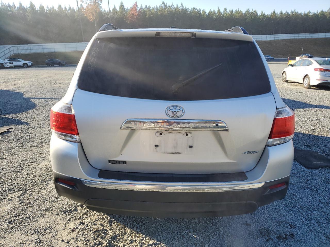 2013 TOYOTA HIGHLANDER