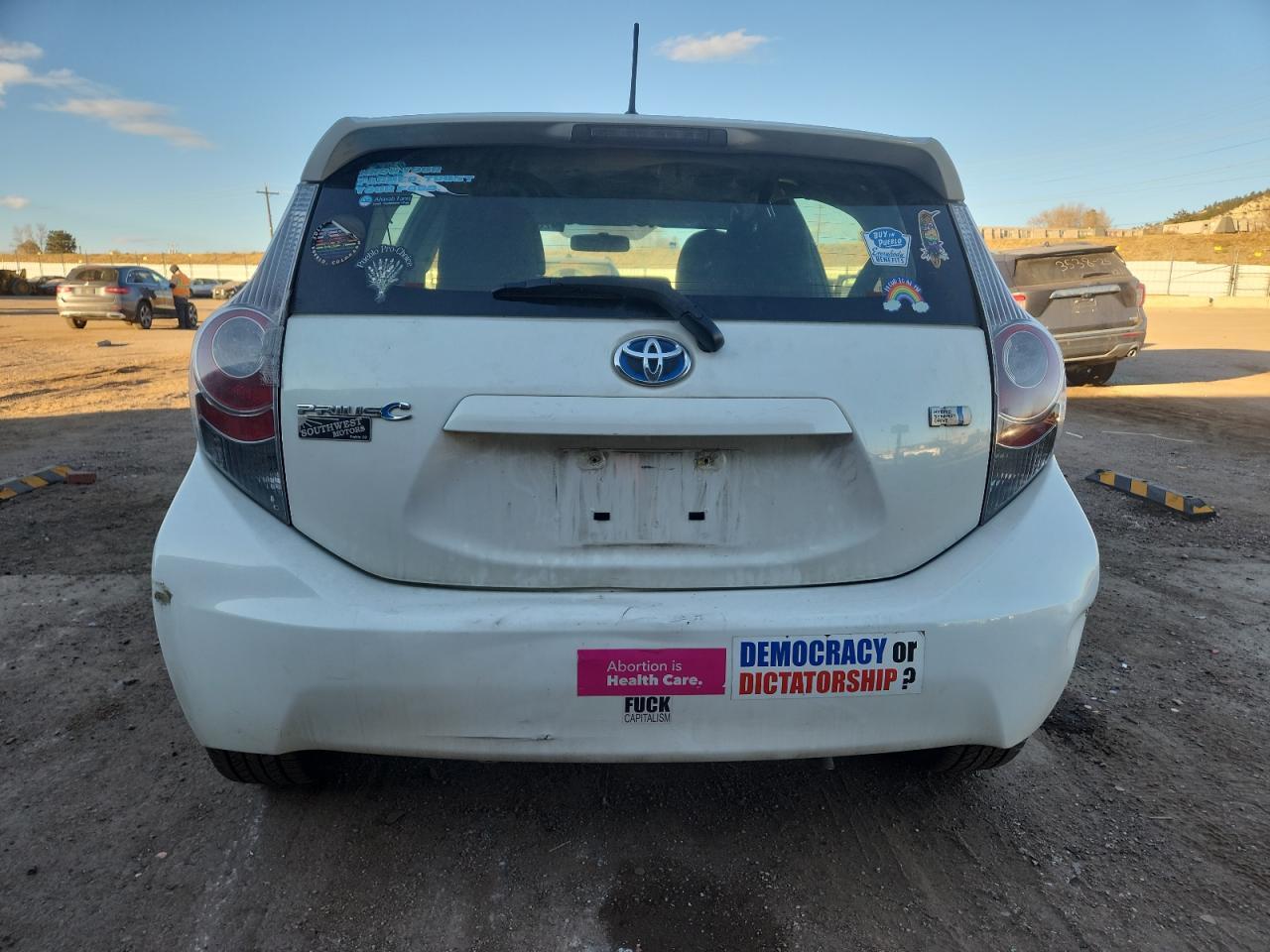 2014 TOYOTA Prius c