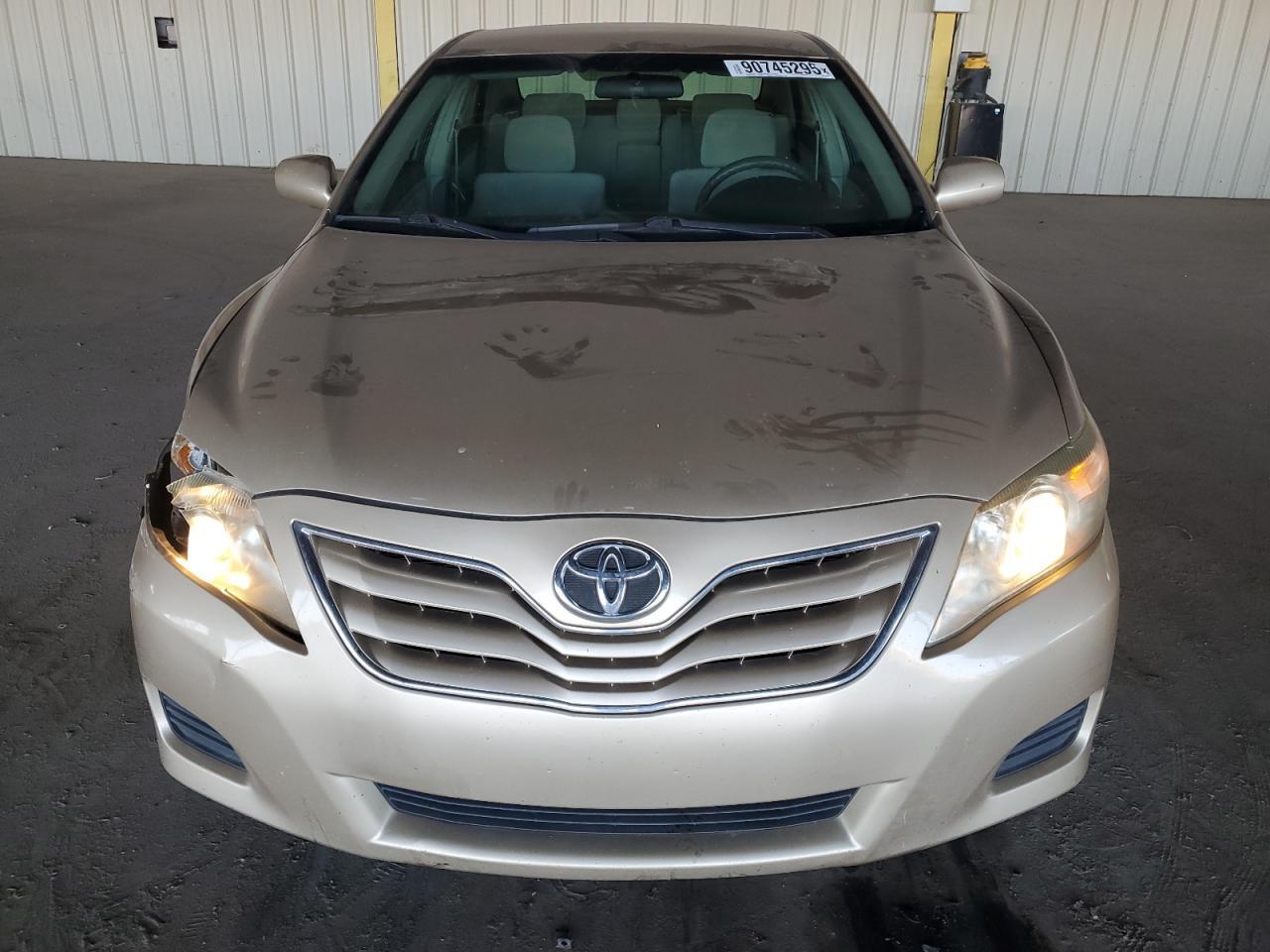 2011 TOYOTA CAMRY