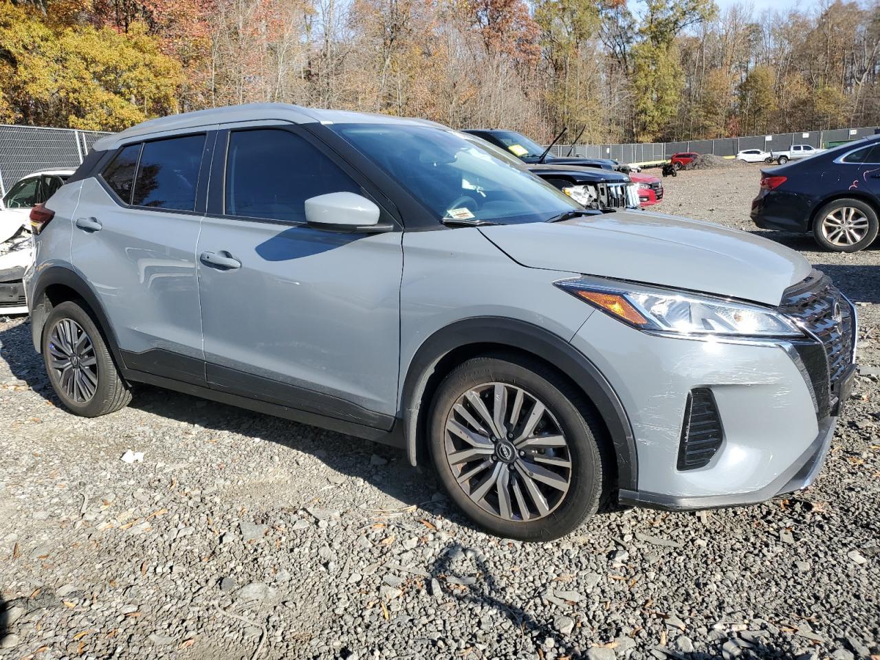 2024 NISSAN KICKS