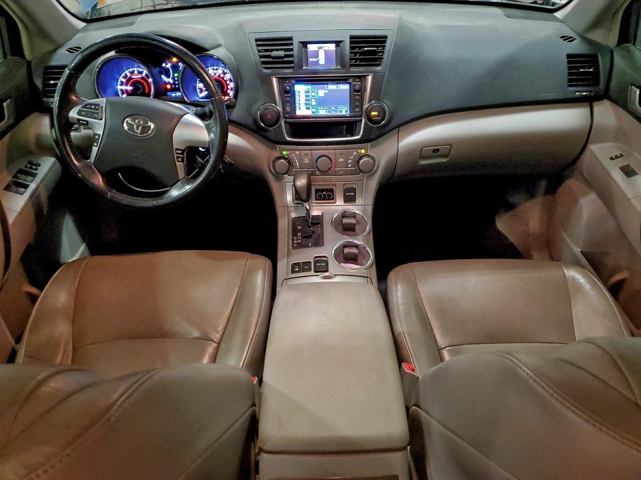 2013 TOYOTA HIGHLANDER