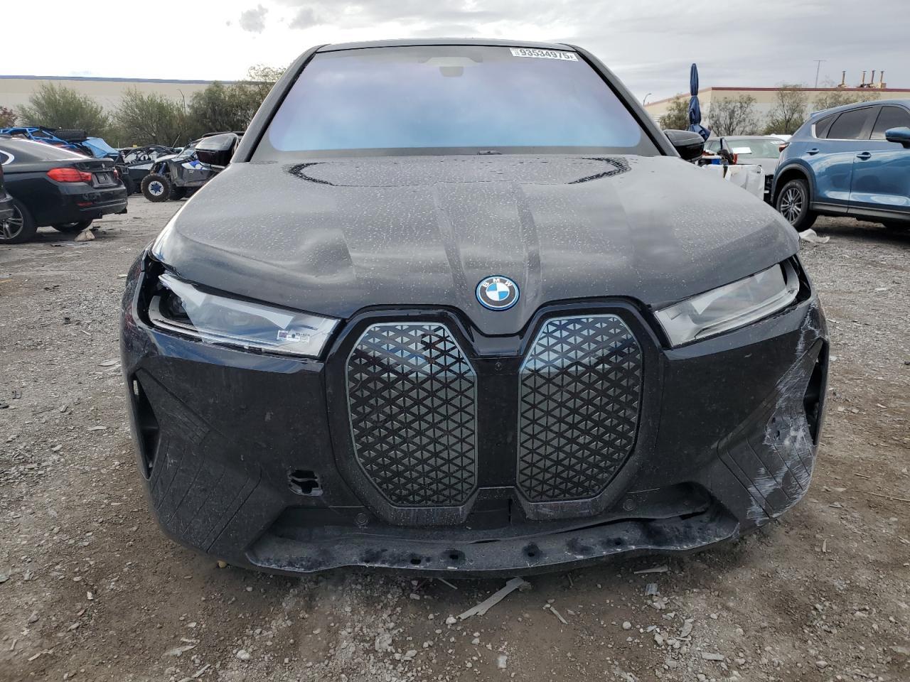2024 BMW iX