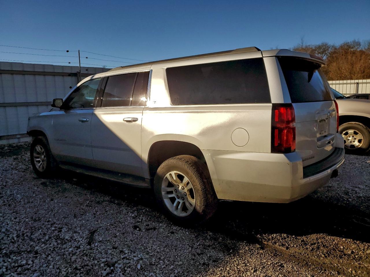 2015 CHEVROLET Suburban