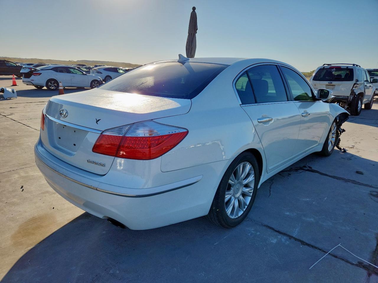 2011 HYUNDAI GENESIS