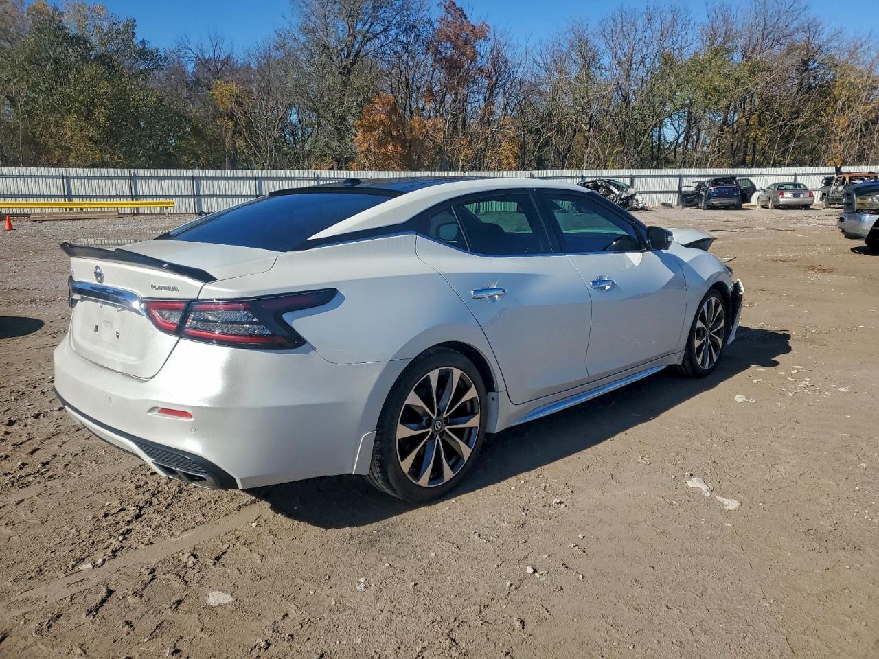 2019 NISSAN Maxima