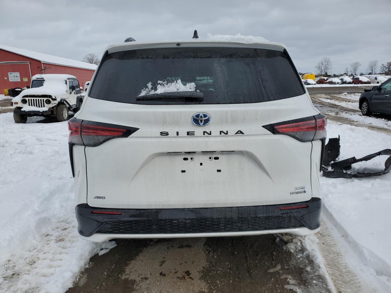 2024 TOYOTA SIENNA