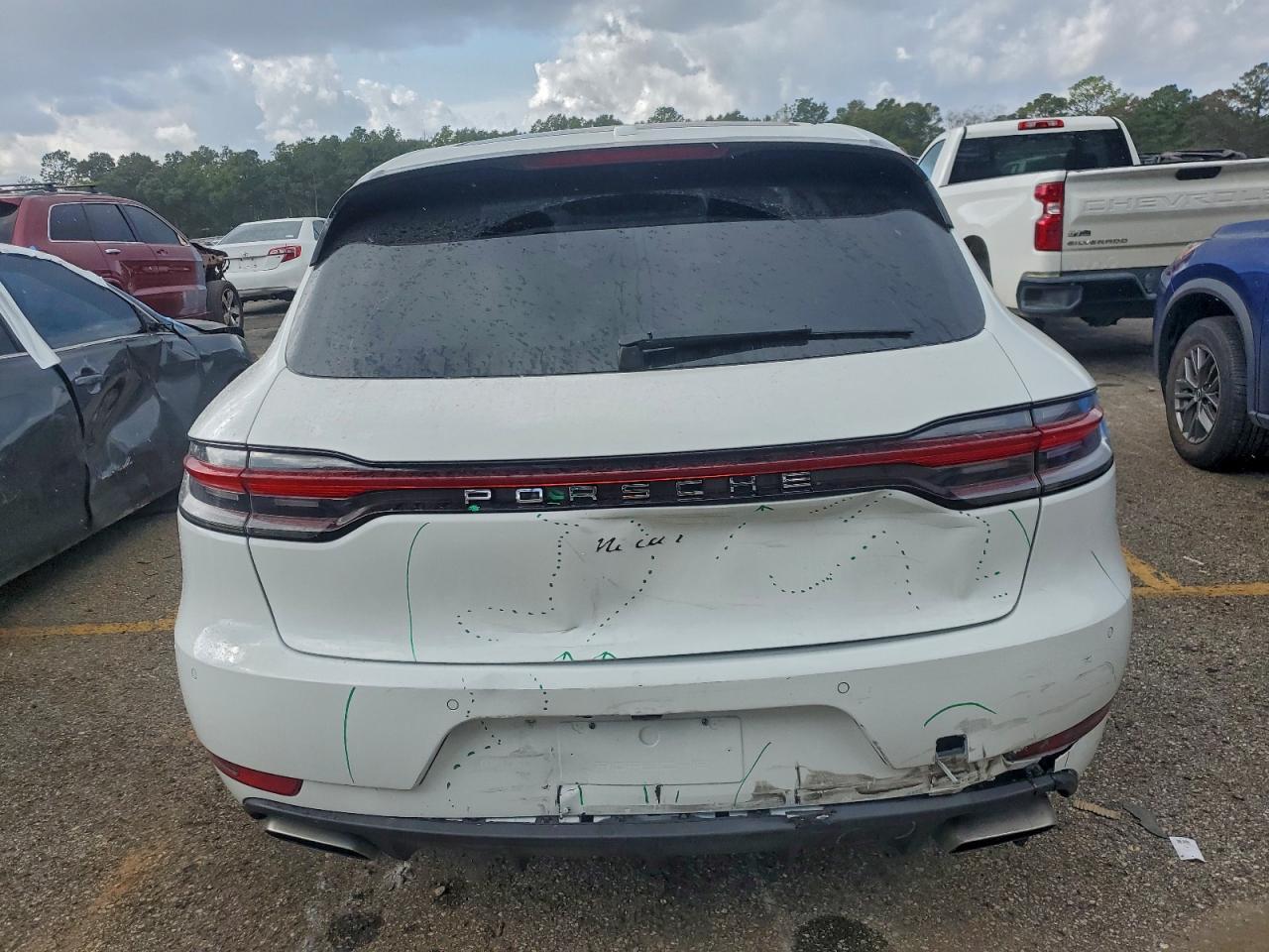 2019 PORSCHE Macan