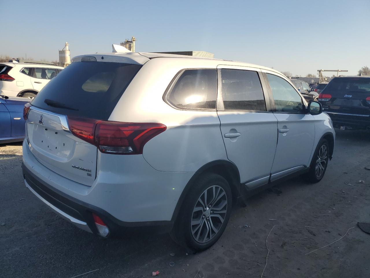 2017 MITSUBISHI outlander