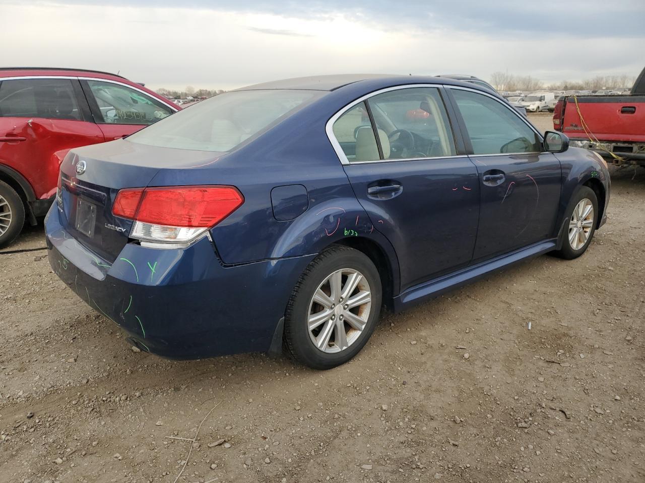 2011 SUBARU Legacy