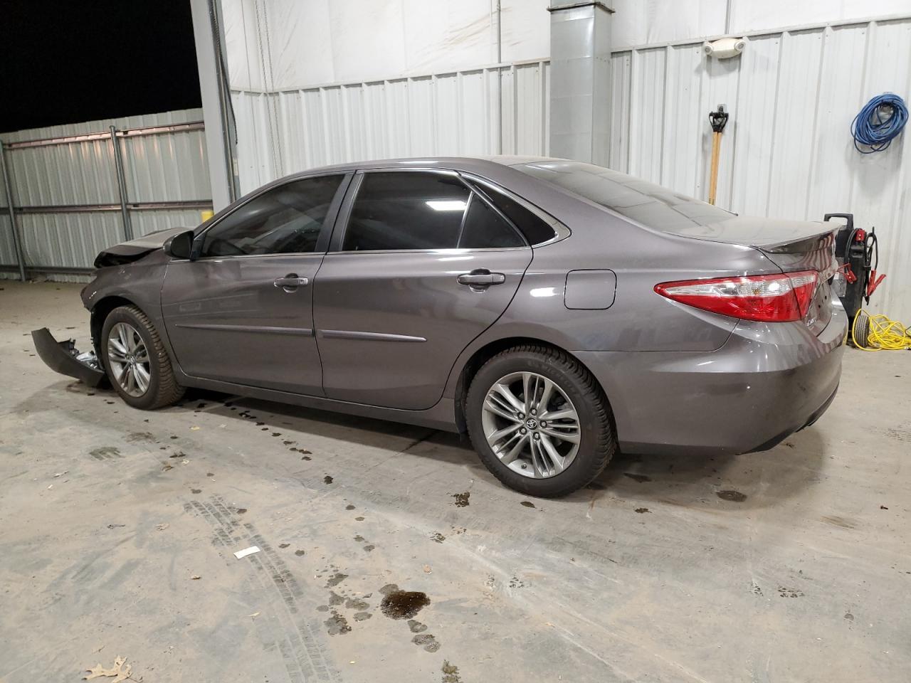 2016 TOYOTA CAMRY