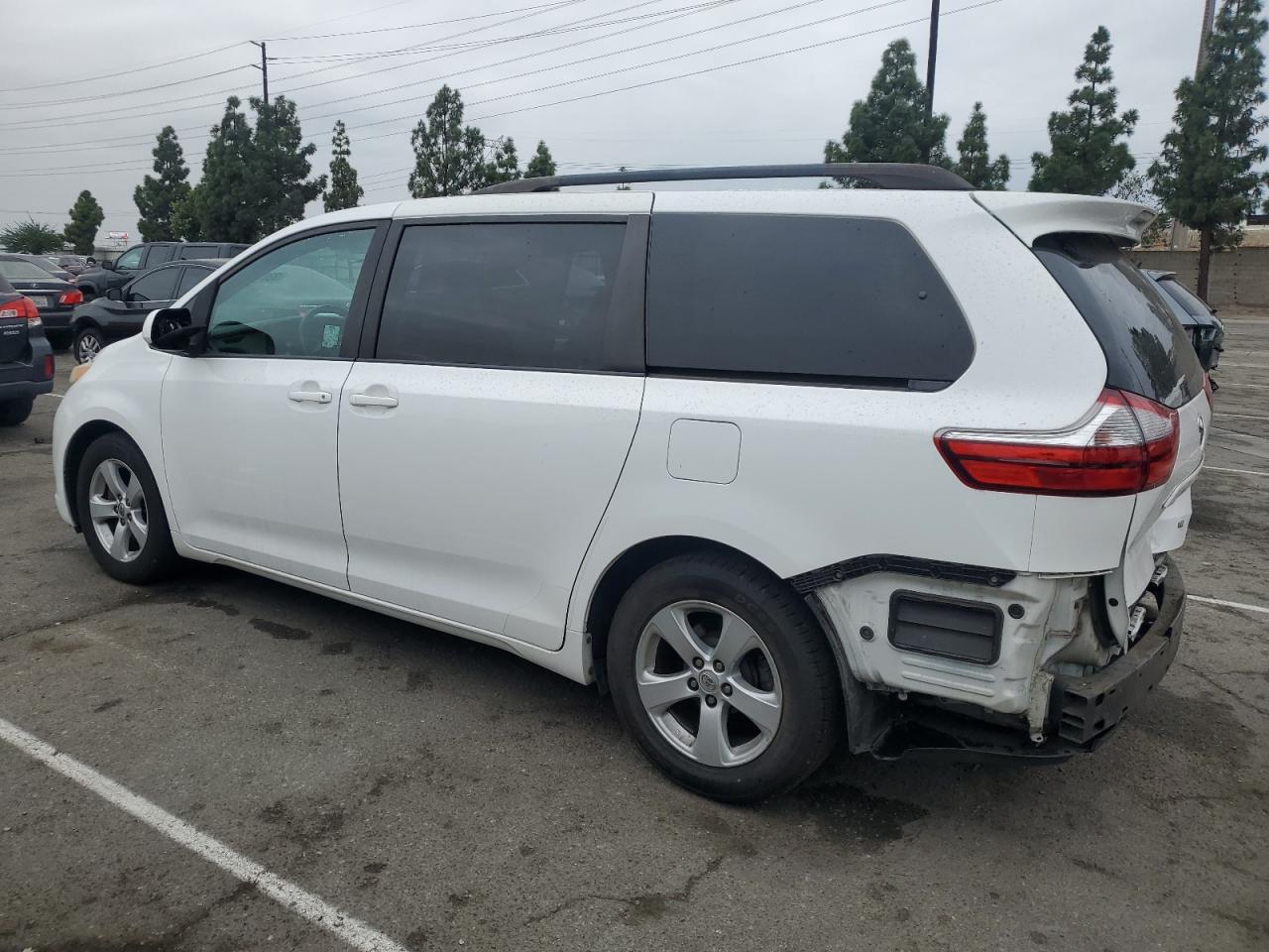 2015 TOYOTA SIENNA