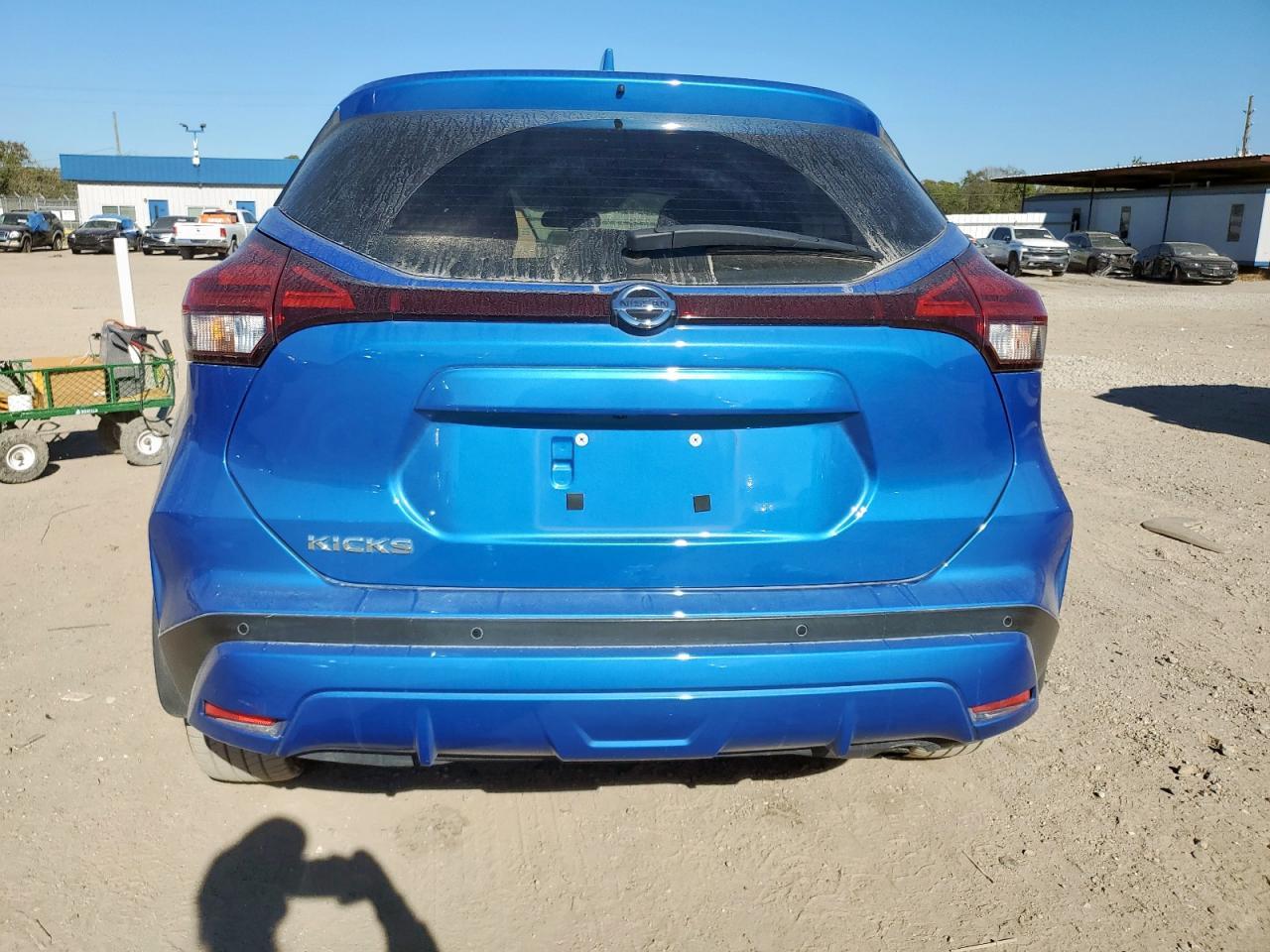 2021 NISSAN KICKS