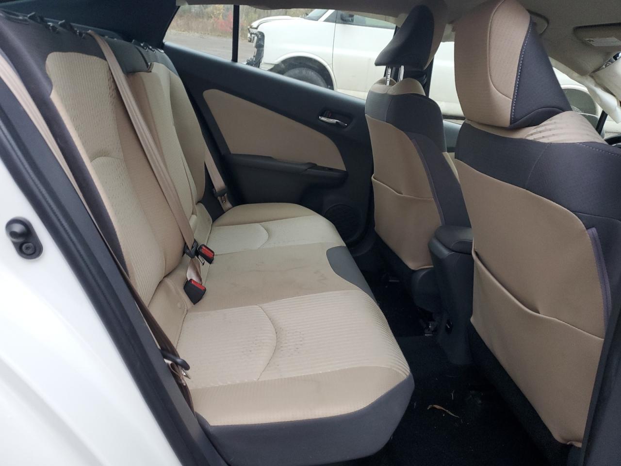 2016 TOYOTA PRIUS