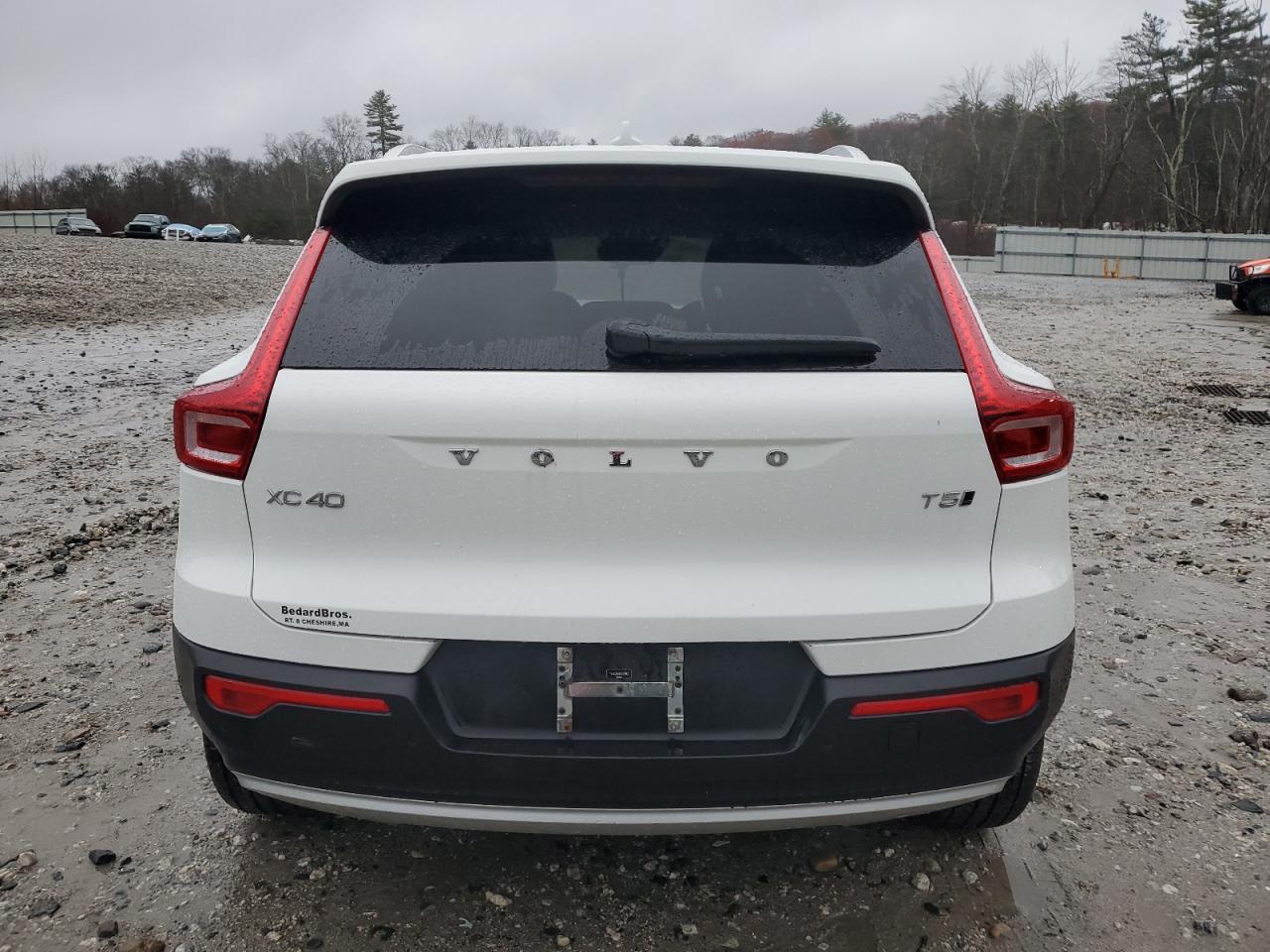 2019 VOLVO XC40