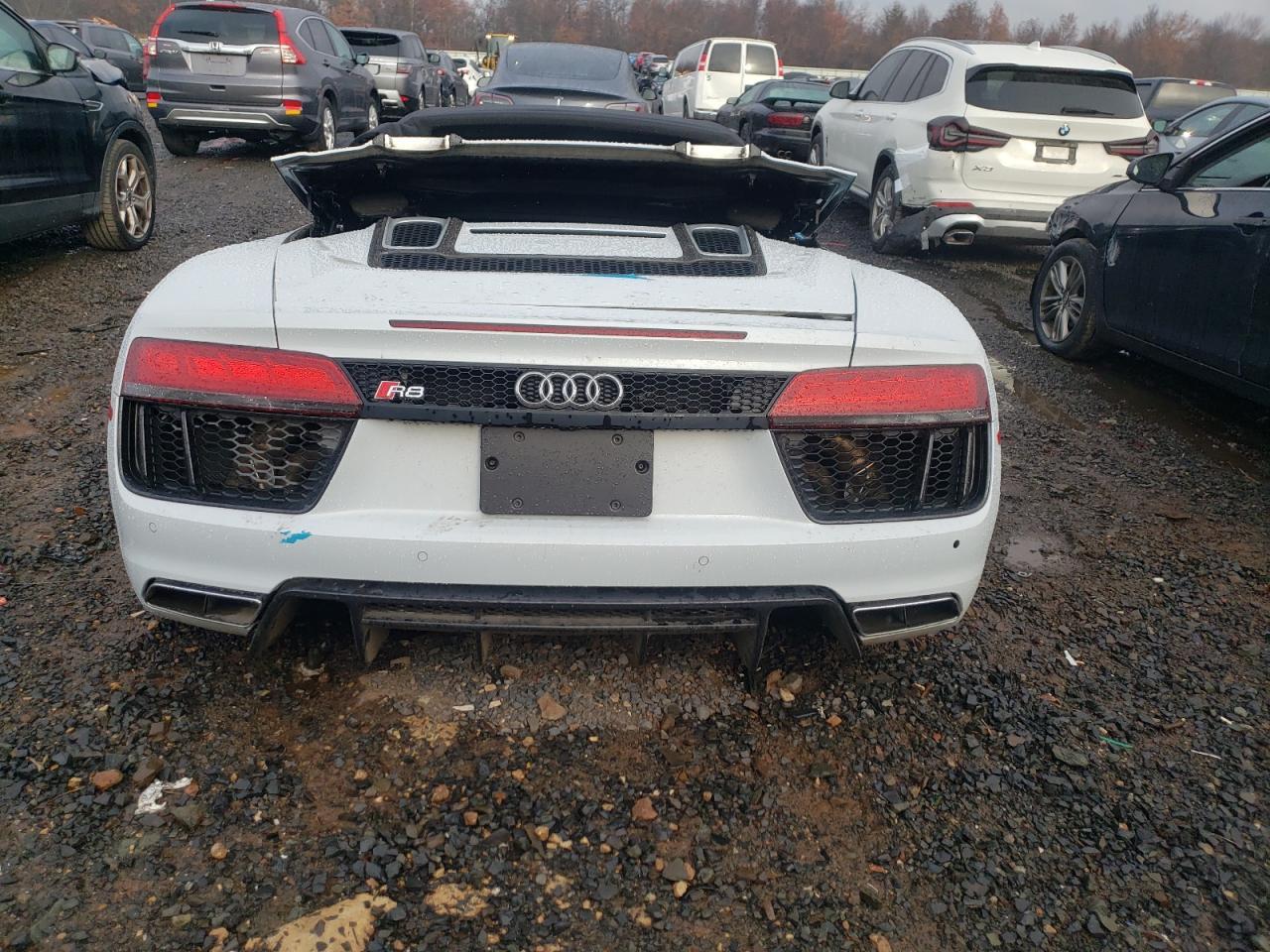 2017 AUDI R8