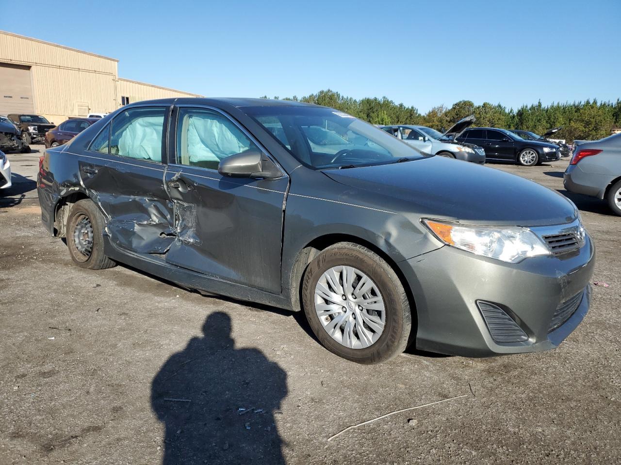2014 TOYOTA CAMRY