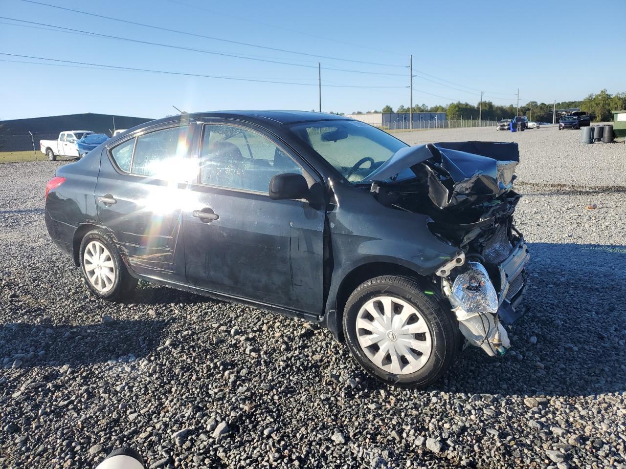 2012 NISSAN VERSA
