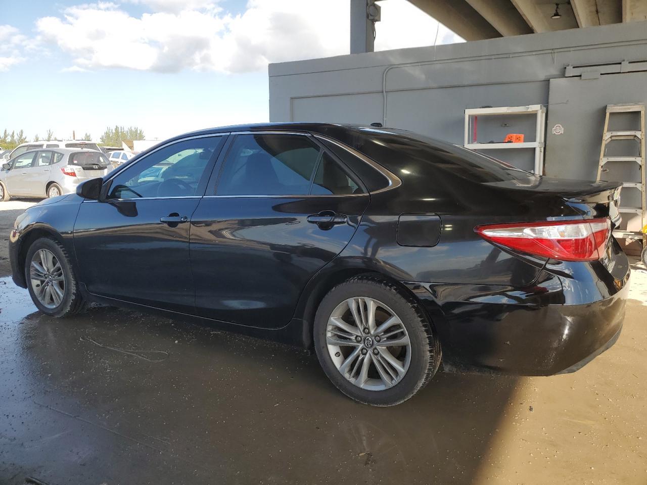 2015 TOYOTA CAMRY