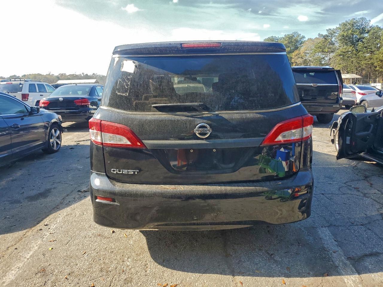 2013 NISSAN Quest